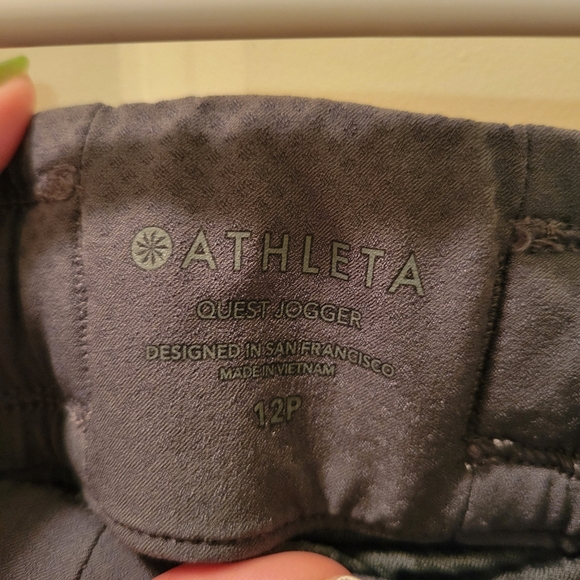 Athleta Olive Green Quest Jogger size 12p - Picture 6 of 9
